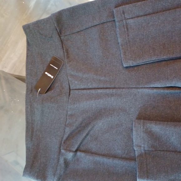 Bebe, Nwt! Basic pull up legging. Dark heather grey. Sz.M - Picture 3 of 4